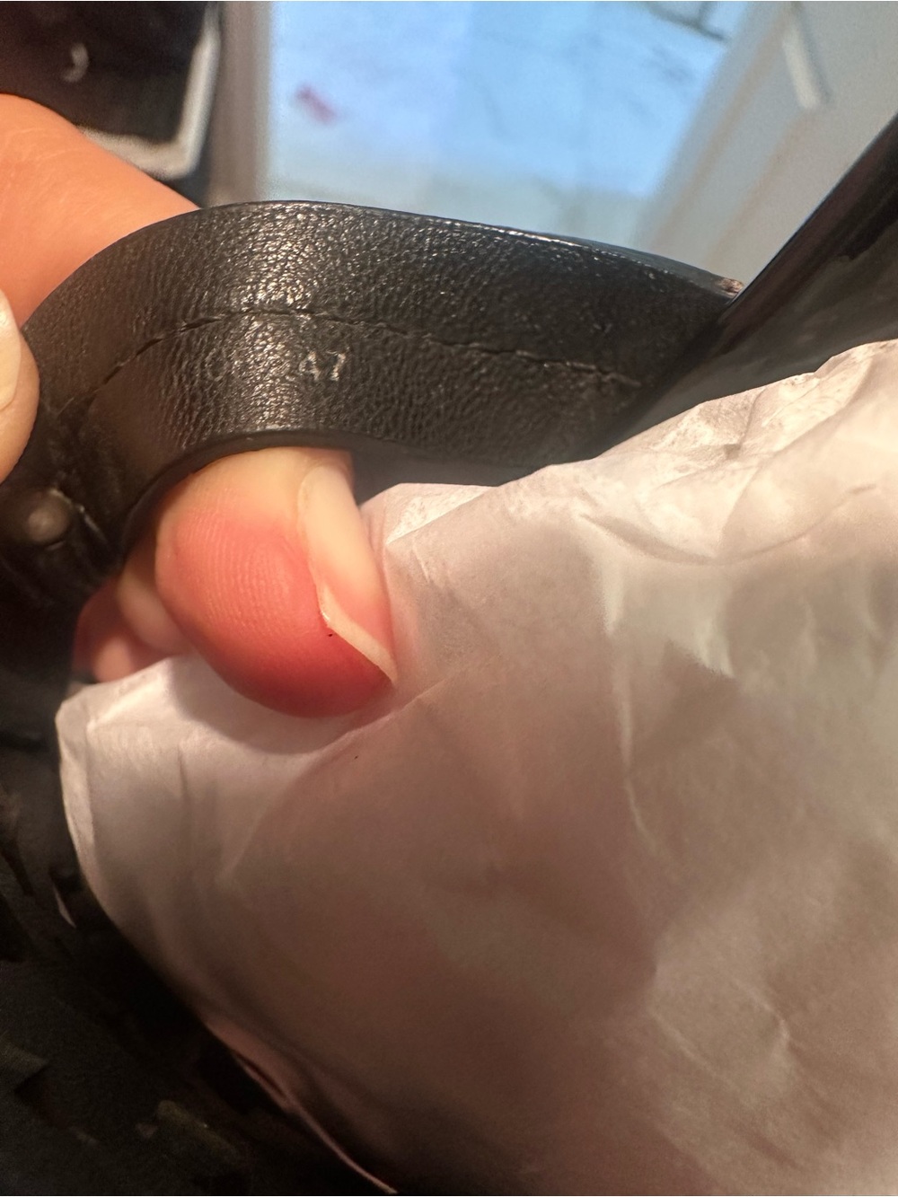 Tory Burch Black Patent Leather Logo Thong Sandals - Picture 8 of 8
